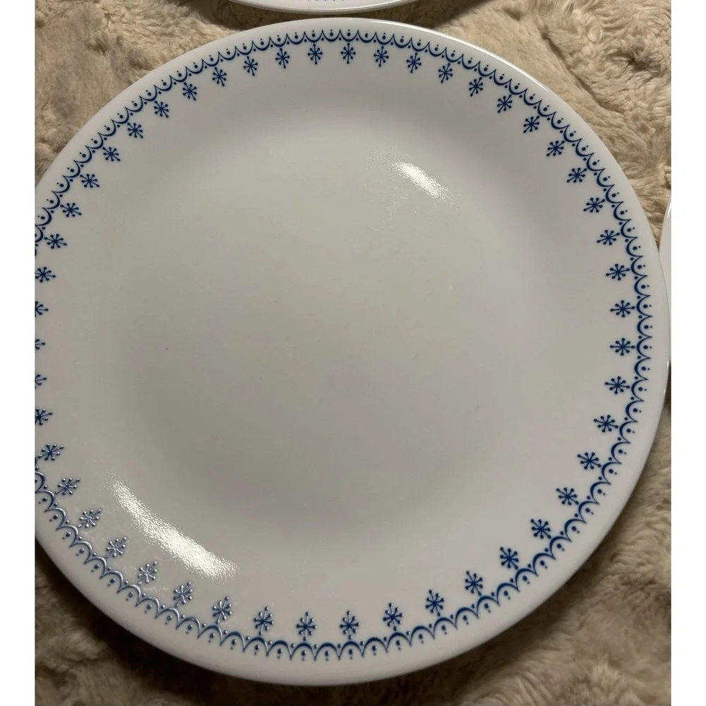Corelle‎ BLUE SNOWFLAKE GARLAND 10 1/4